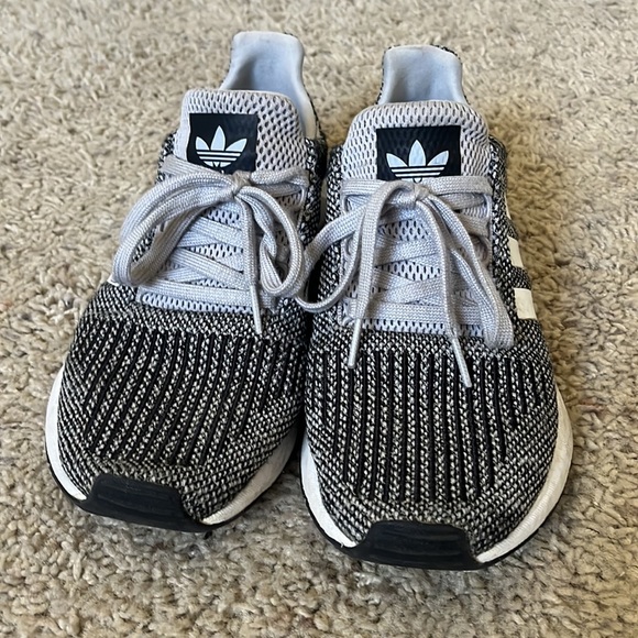 Adidas running shoes - Picture 2 of 6